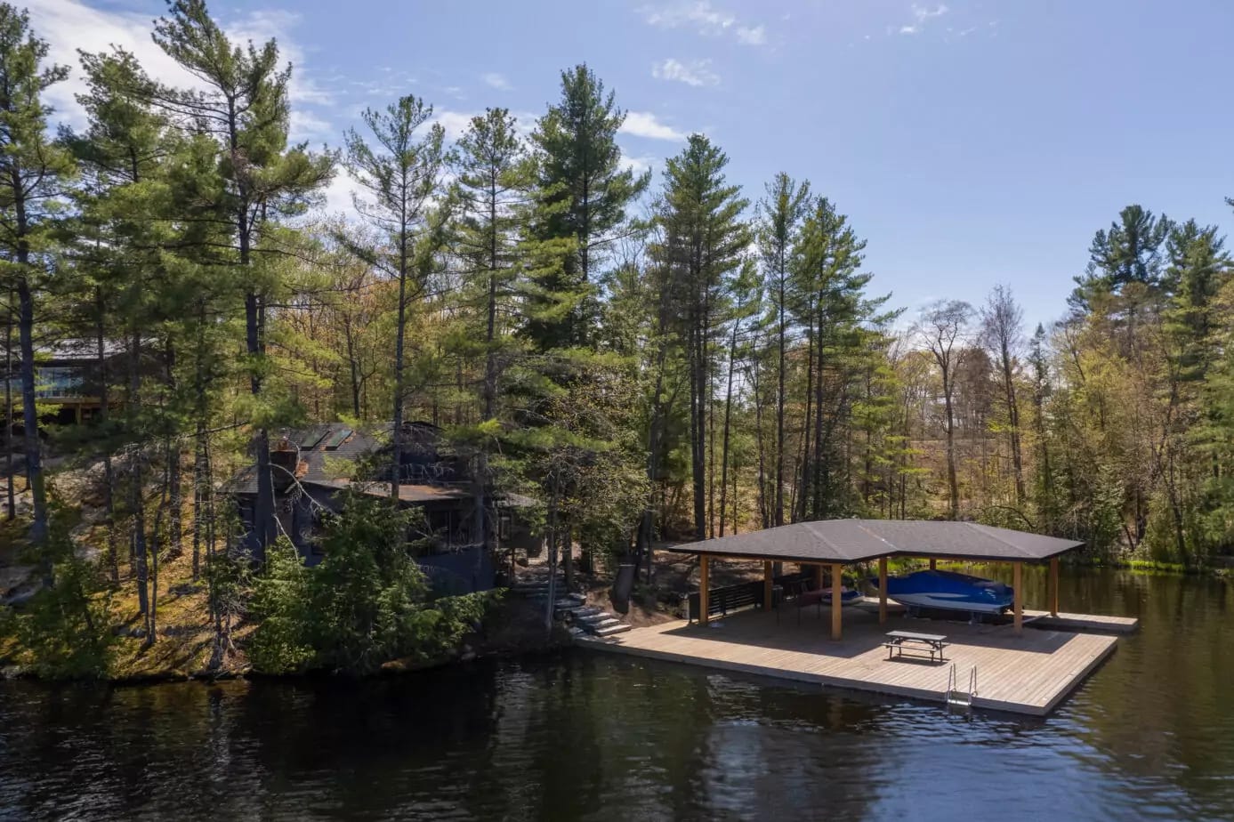 Cottage #289 for Rent on Lake Muskoka near Torrance in Muskoka Ontario